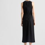 Embroidered sablé dress