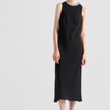 Embroidered sablé dress