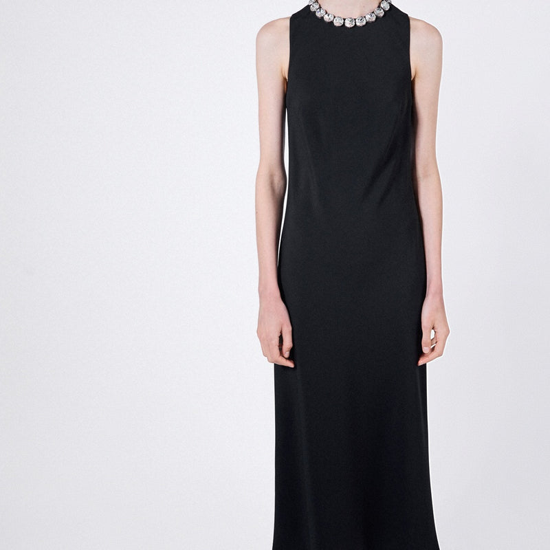 Embroidered sablé dress
