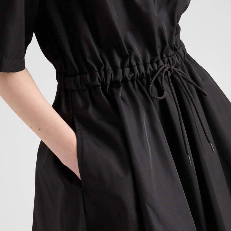 Short-sleeved Re-Nylon dress