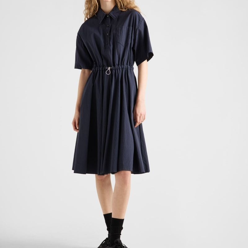 Short-sleeved technical pongé dress