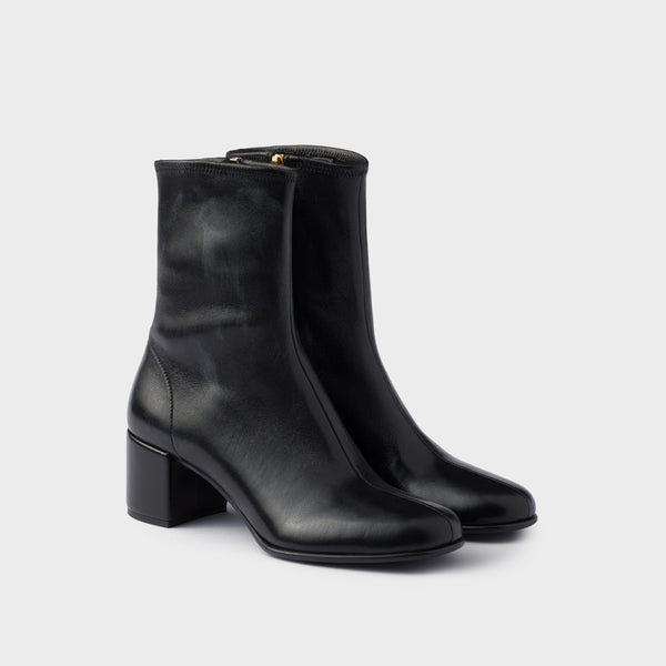 Stretch nappa leather booties