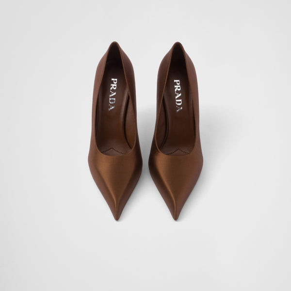 Satin pumps