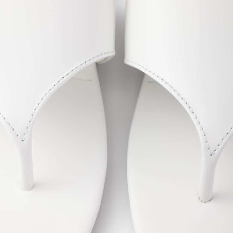 Brushed leather thong sandals