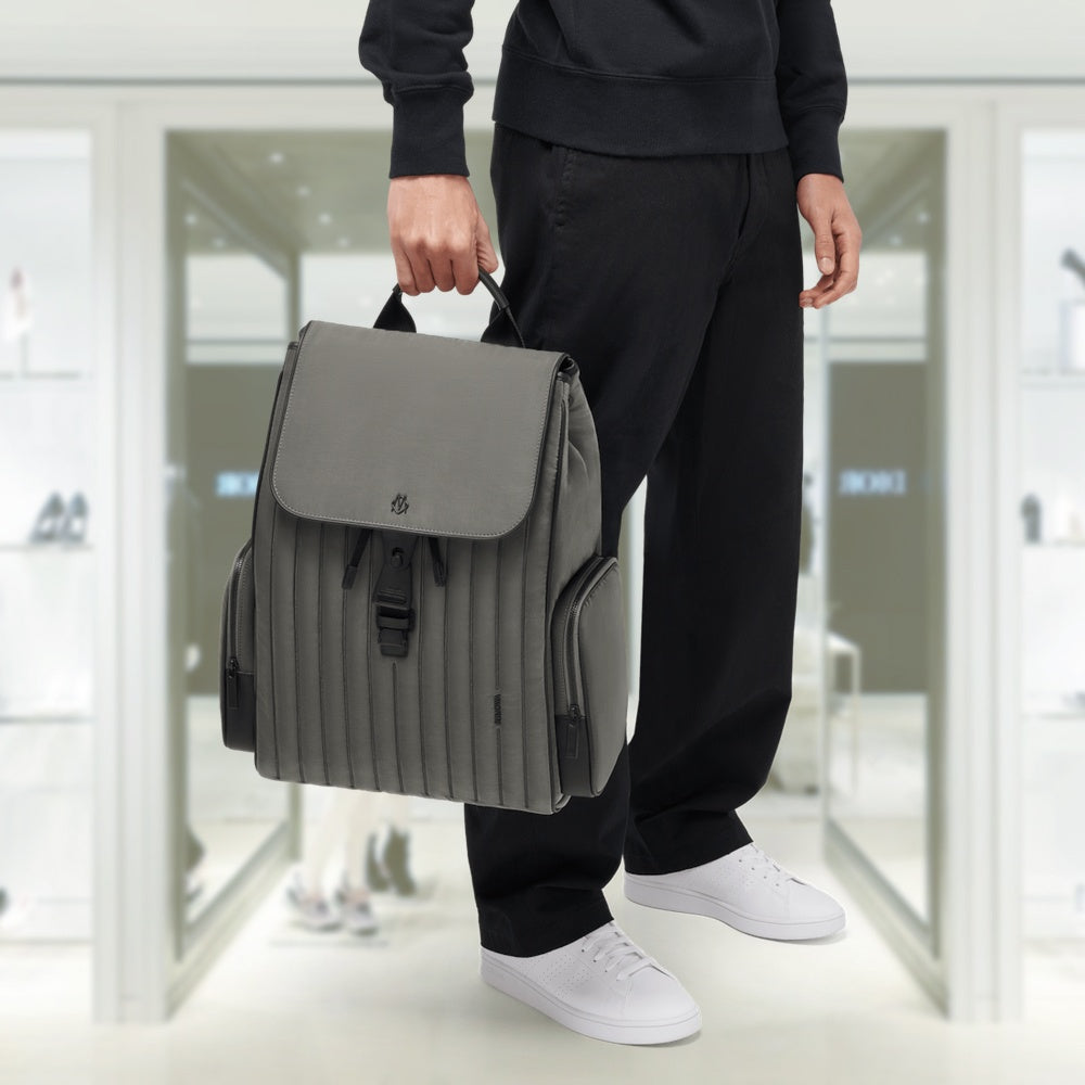 バッグ RIMOWA Never Still Flap Backpack Never Still Small Flap Backpack in Leather & Canvas - Black