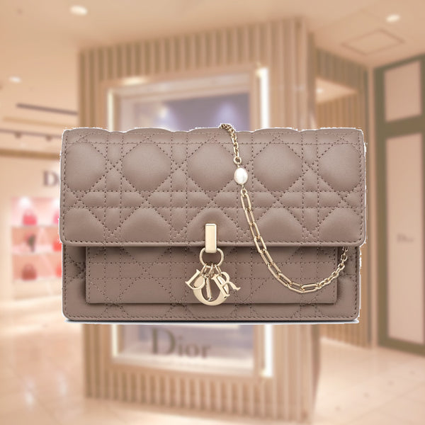 LADY DIOR CHAIN POUCH