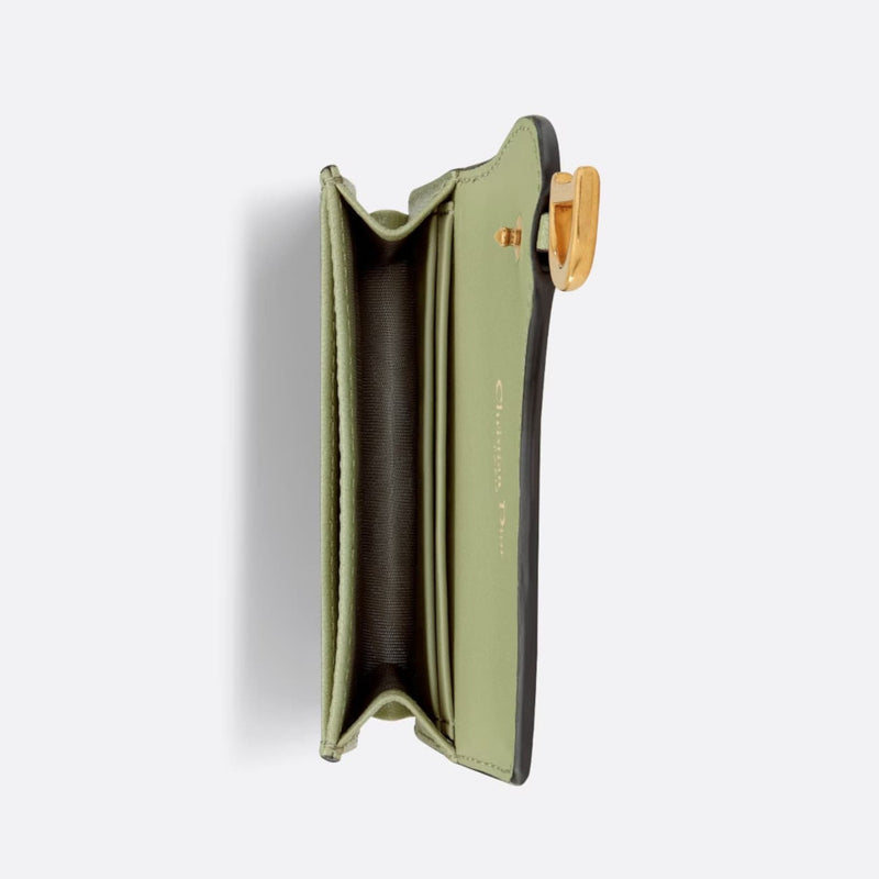 SADDLE FLAP CARD HOLDER