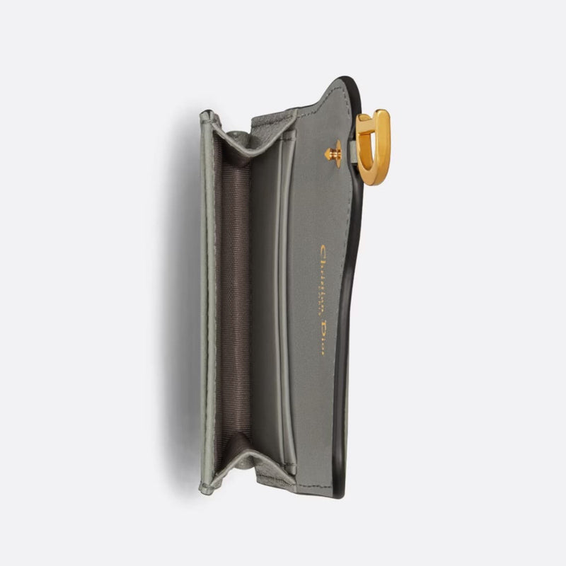 SADDLE FLAP CARD HOLDER