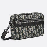 SAFARI MESSENGER BAG