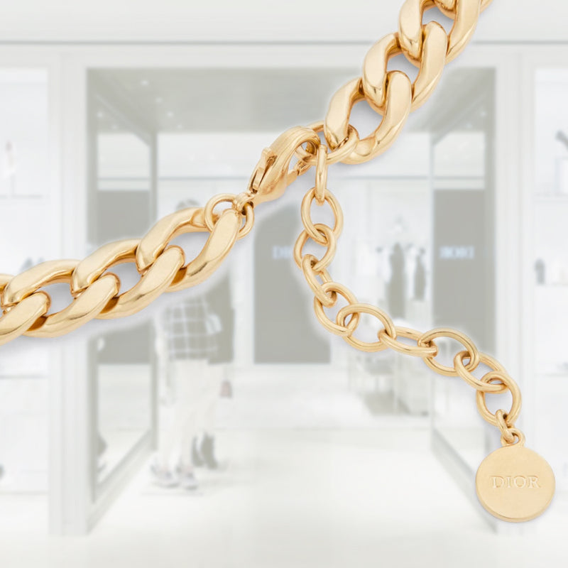 30 MONTAIGNE NECKLACE