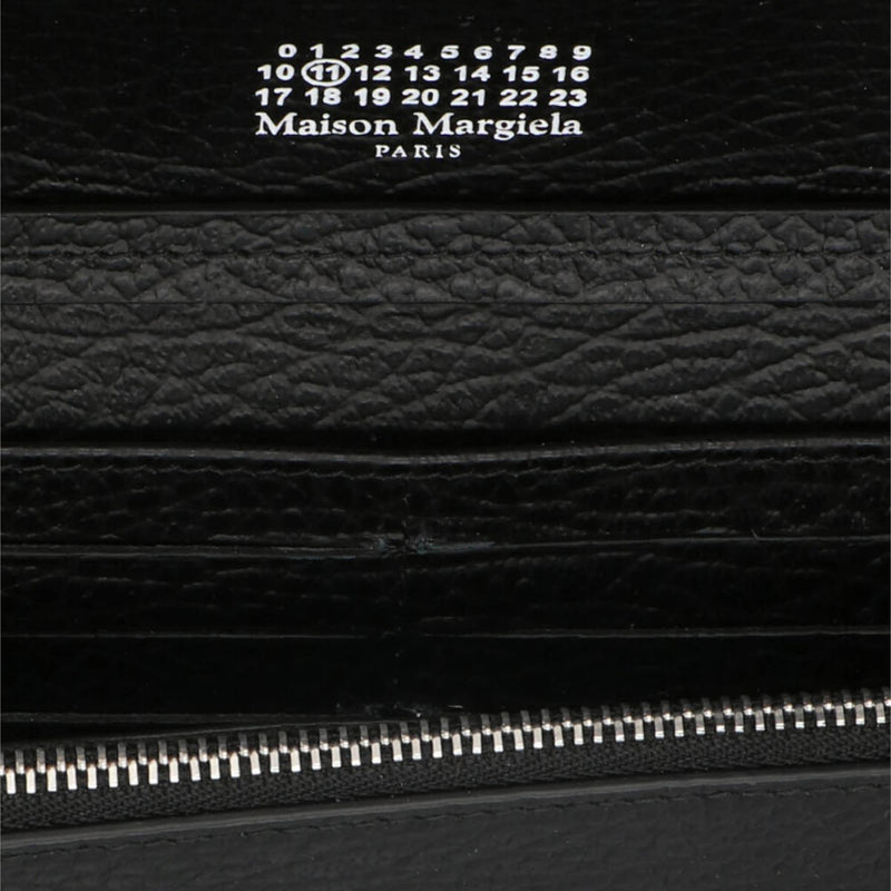 Logo chain wallet