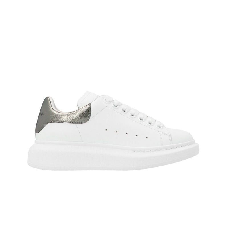 Oversize sole’ sneakers