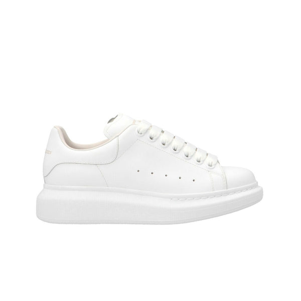 Oversize sole’ sneakers