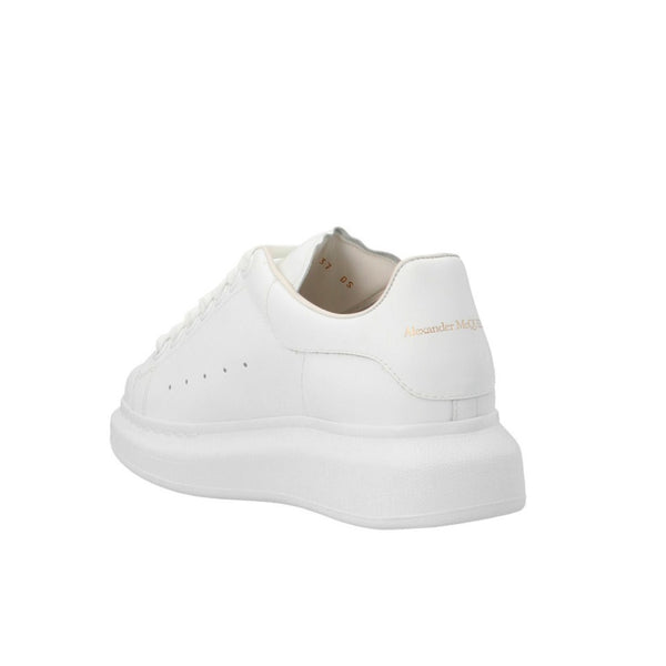 Oversize sole’ sneakers