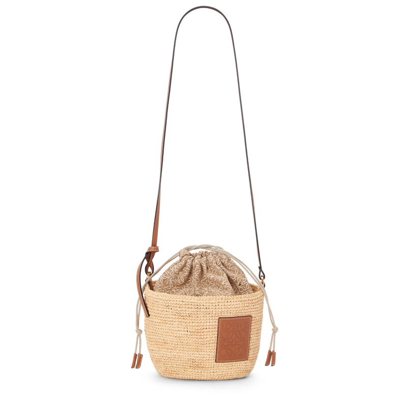 Pochette bag in raffia, Anagram jacquard and calfskin