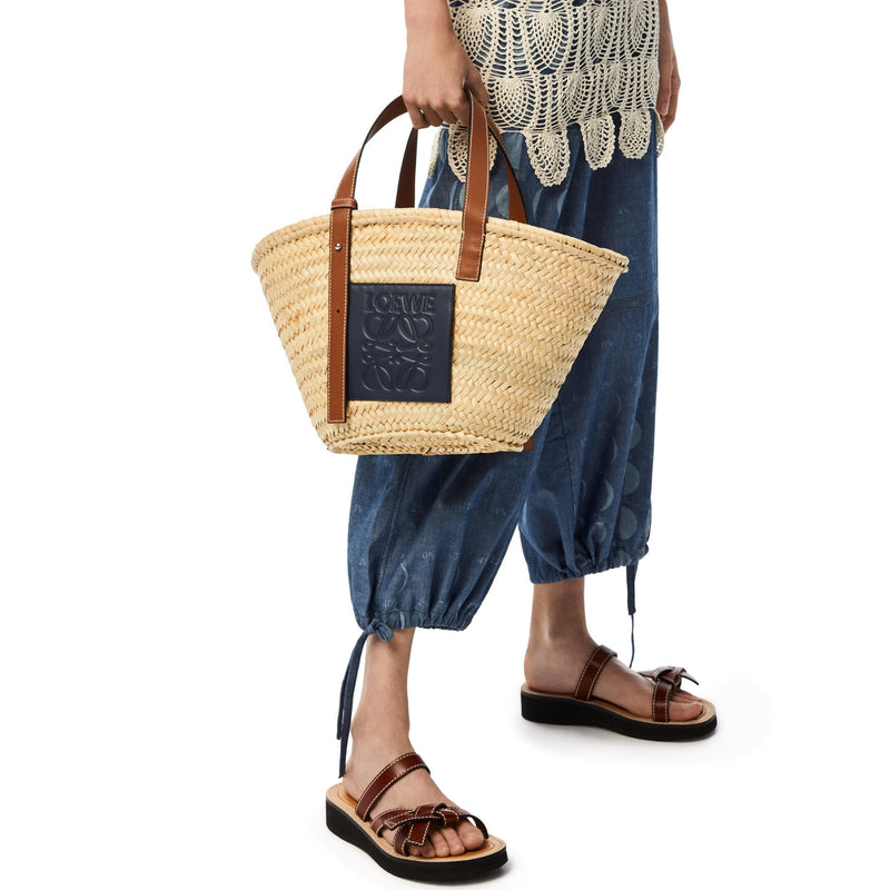 Basket bag in palm leaf and calfskin