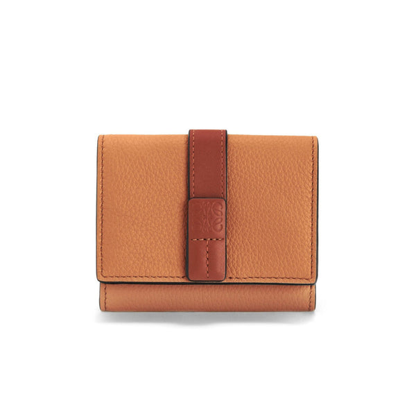 Trifold wallet in soft grained calfskin