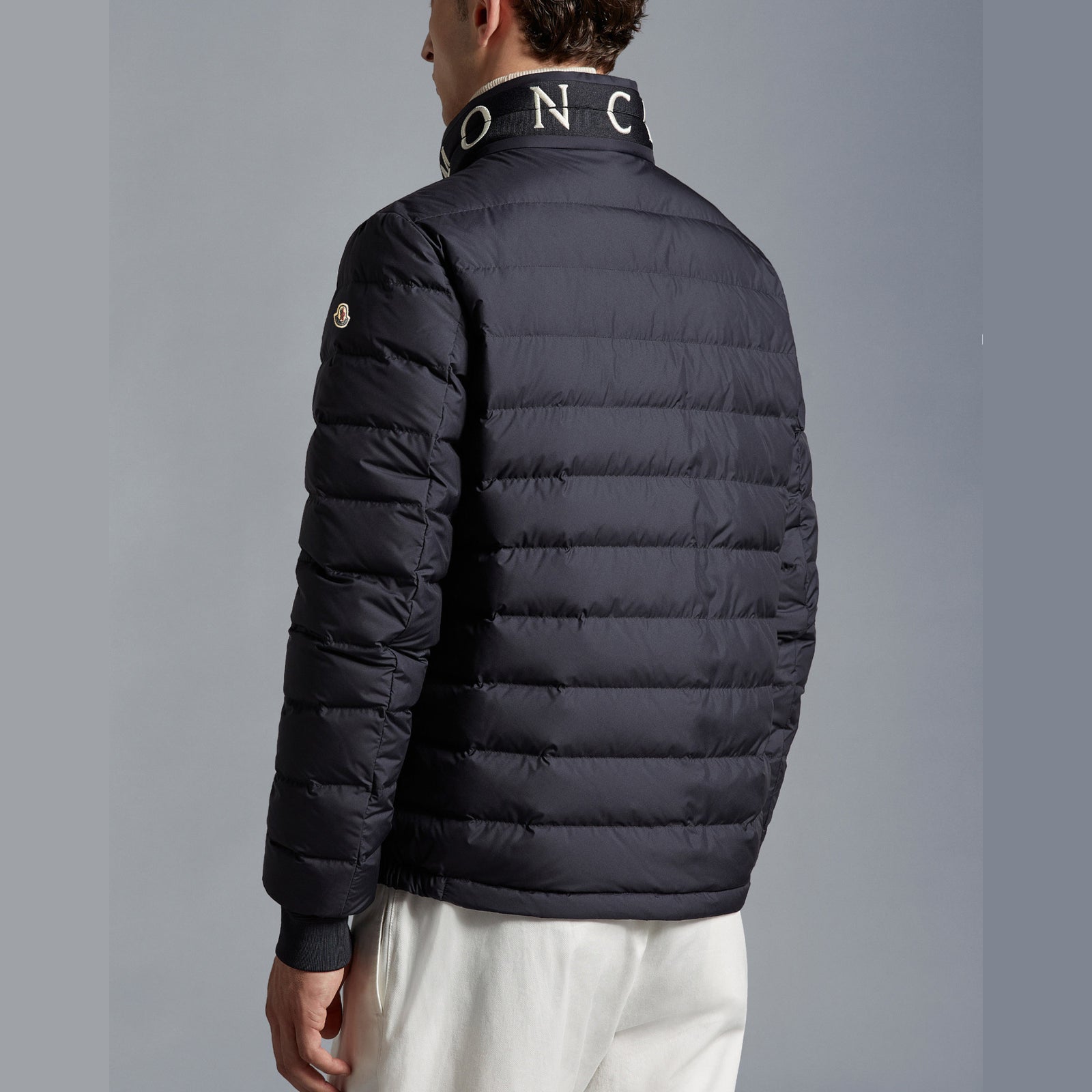 6万取引突破◆UPS便【MONCLER★24AW】MALENCO◆20981A0007589ASL 6万取引突破☆UPS速達便利用!【MONCLER 23/24AW】4-6歳_MARK