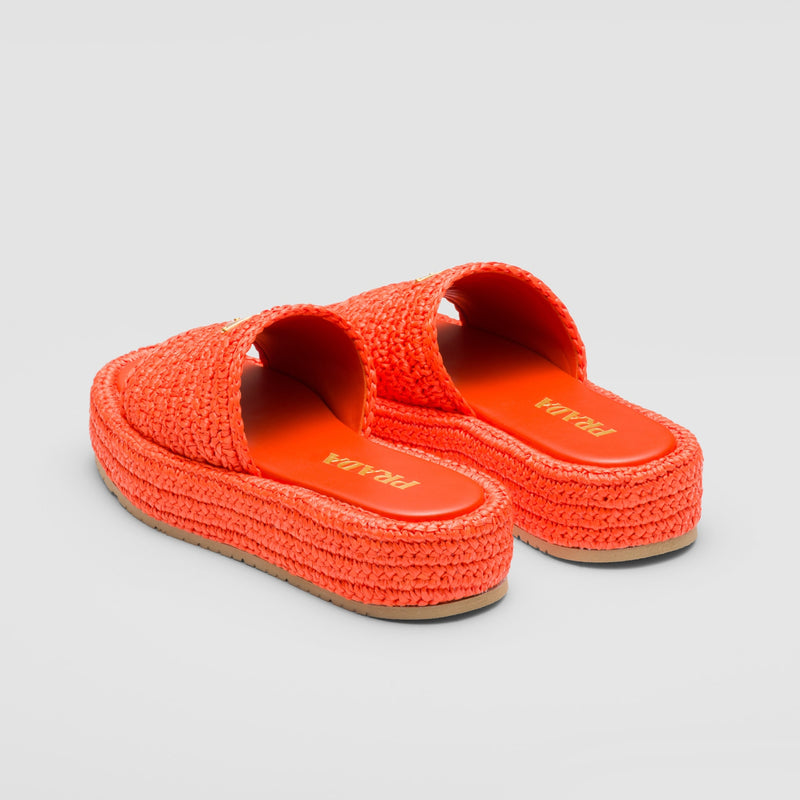 Crochet flatform slides