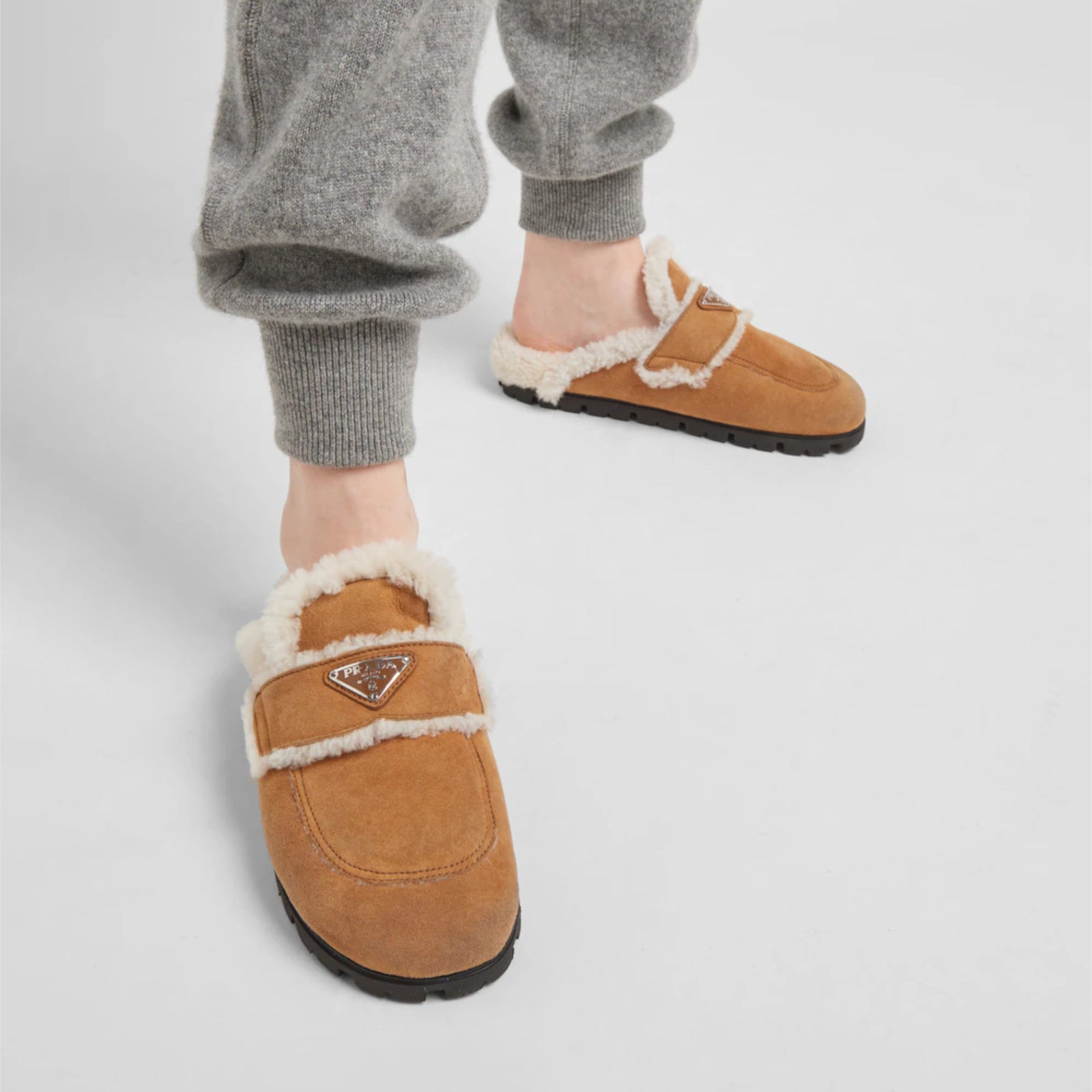 PRADA｜SLIPPERS (1XX750 F 020 027 F0018) 1S711M_X0O_F0401.png.png