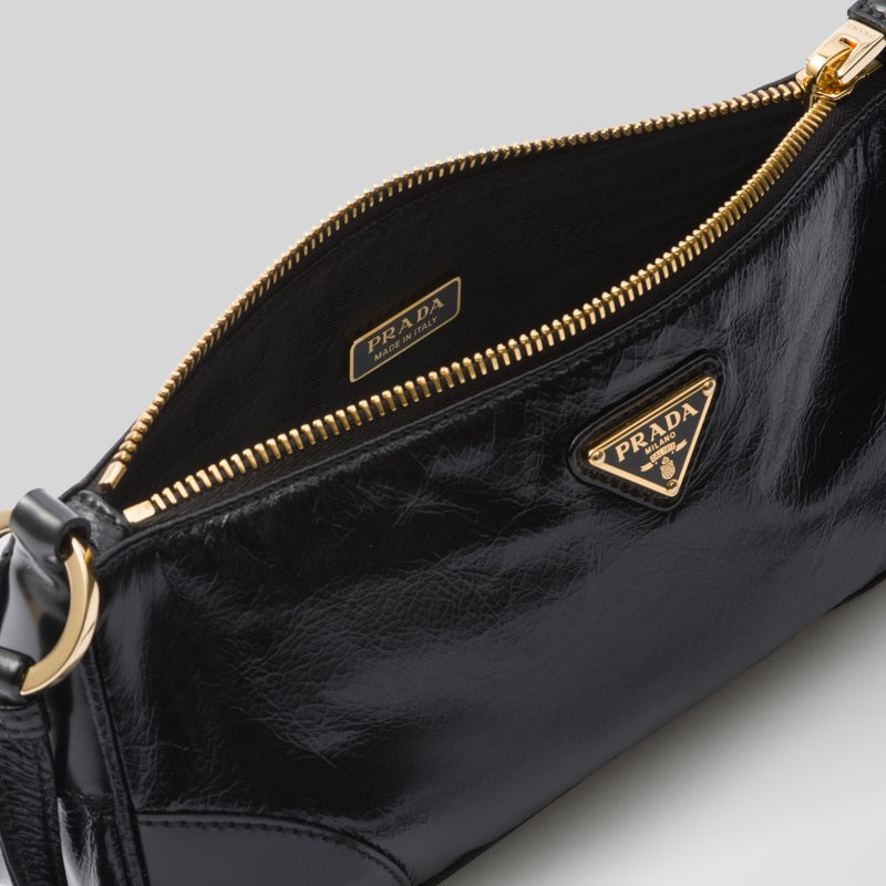 Re-Edition 2002 small leather shoulder bag