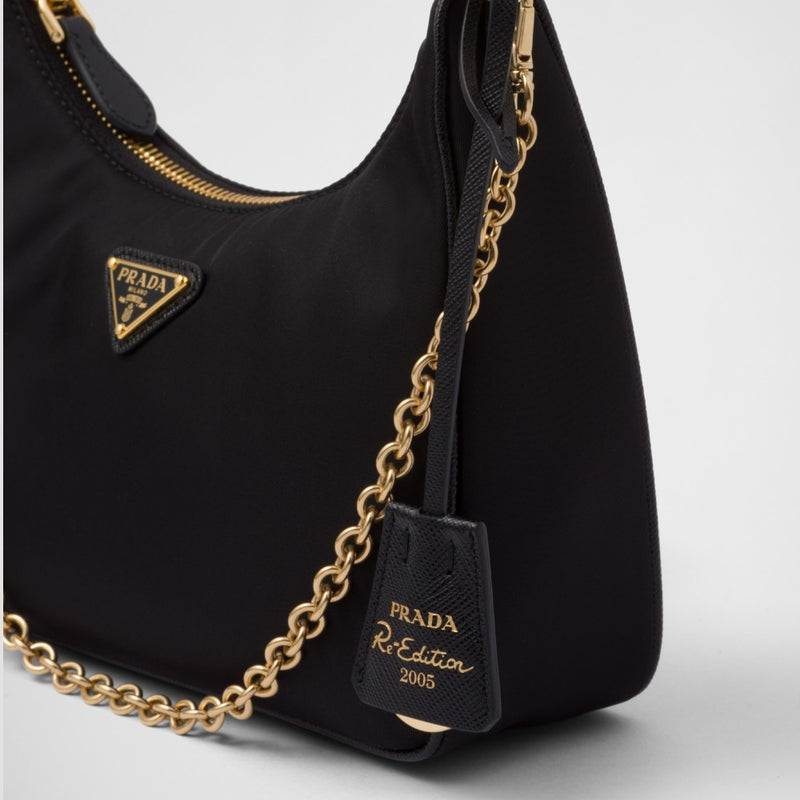 【PRADA】 Re-Edition 2005 Re-Nylon ショルダーバッグ Black Prada Re-edition 2005 Re-nylon Bag | PRADA