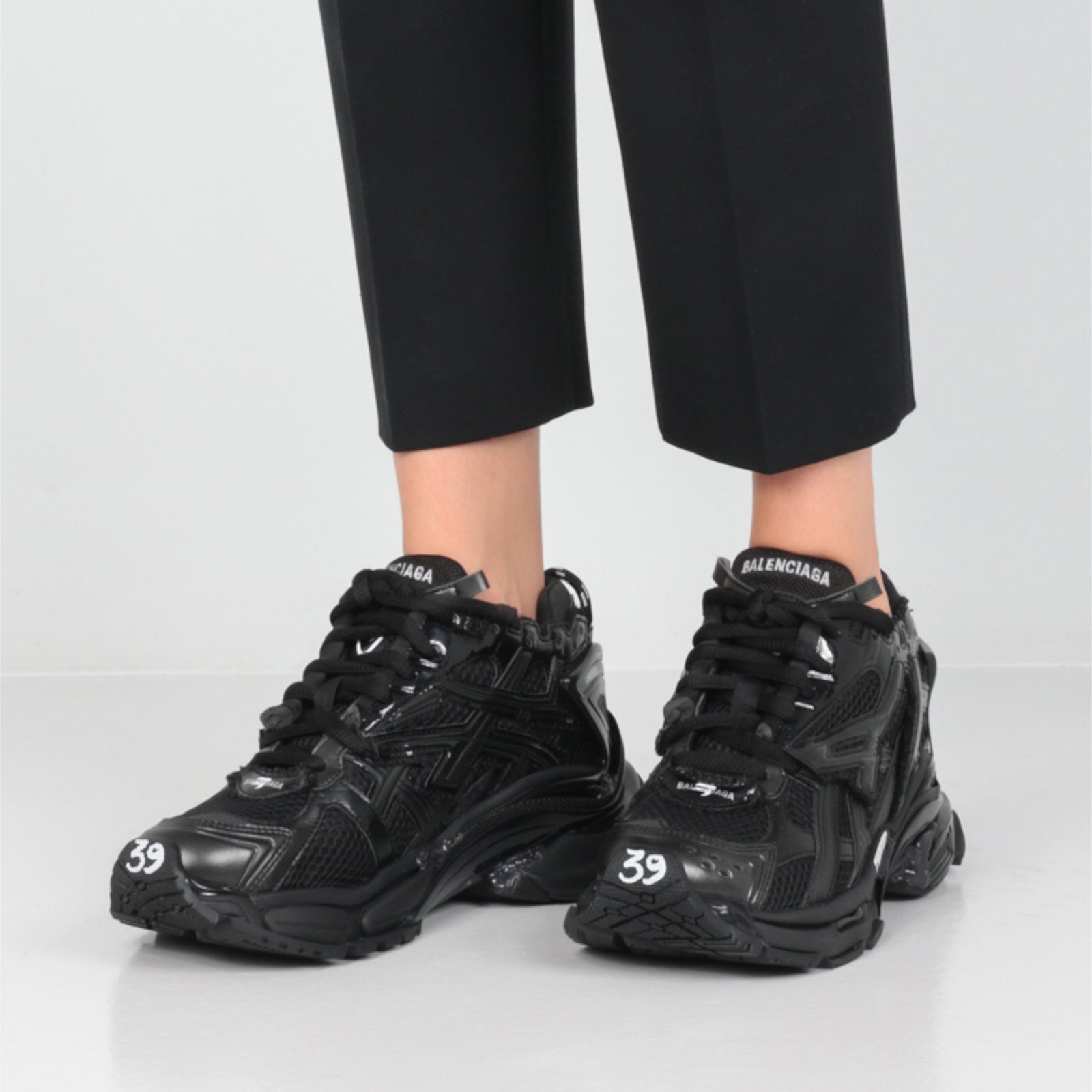 BALENCIAGA RUNNER SNEAKERS IN A MIX OF MATERIALS 677402W3RB11000 