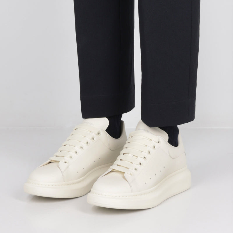 OVERSIZE SNEAKERS IN LARRY LEATHER
